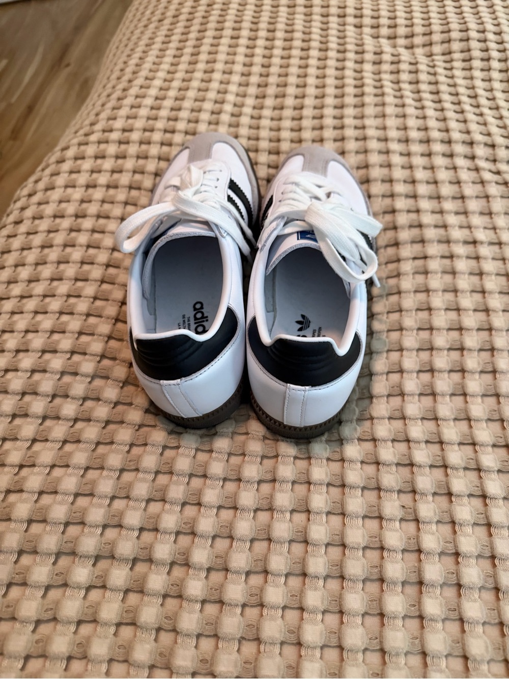 Adidas Samba OG. Size 8. - Picture 4 of 5